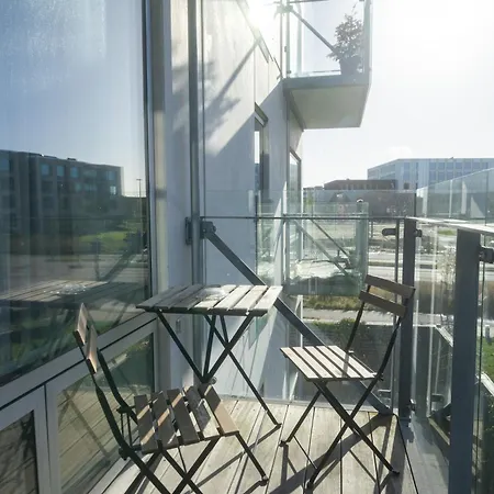 아파트 Spacious 2-br W A Balcony By Harbour - 93 *